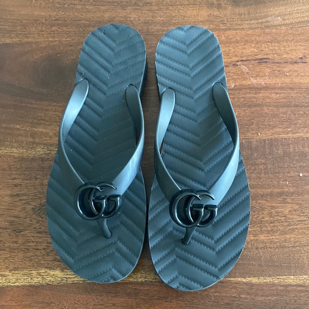 Gucci chevron sandals